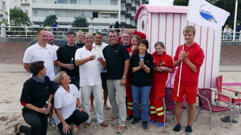 Von den CDU-Mannschaften auf dem Foto (mit den schwarzen Shirts) von links: Andrea und Christian Ehmcke, Jörg Troike, Manfred Beckmann, Harald Werner und Marianne Troike